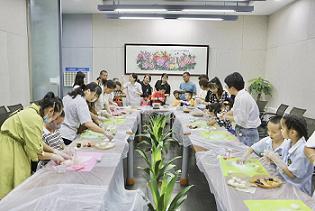 埃美柯“乘风凉,中秋消暑”主题活动 (1)XIUGAI.JPG